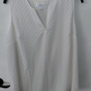 Market & Spruce White Sleeveless Top